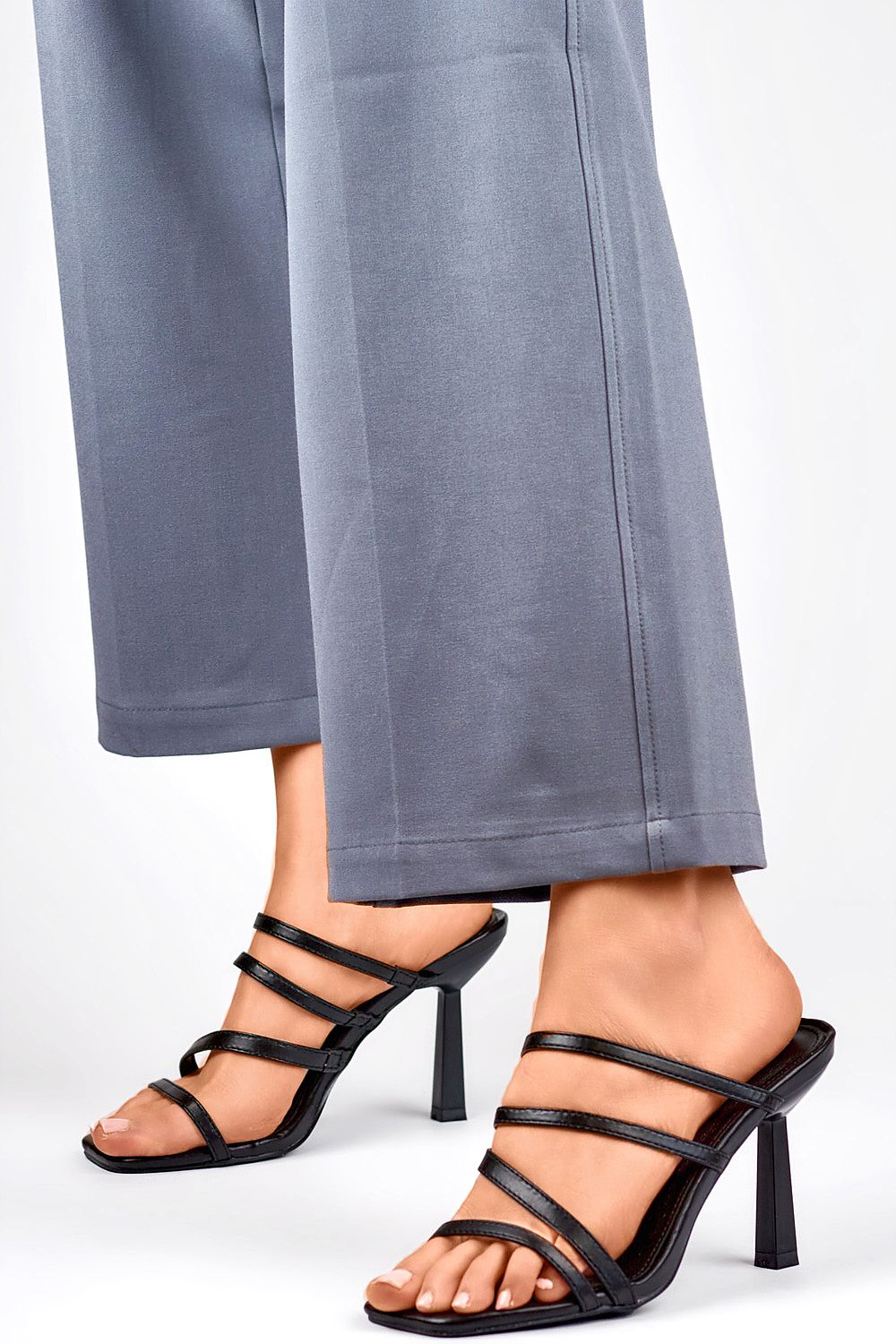 Flip-flops model 194868